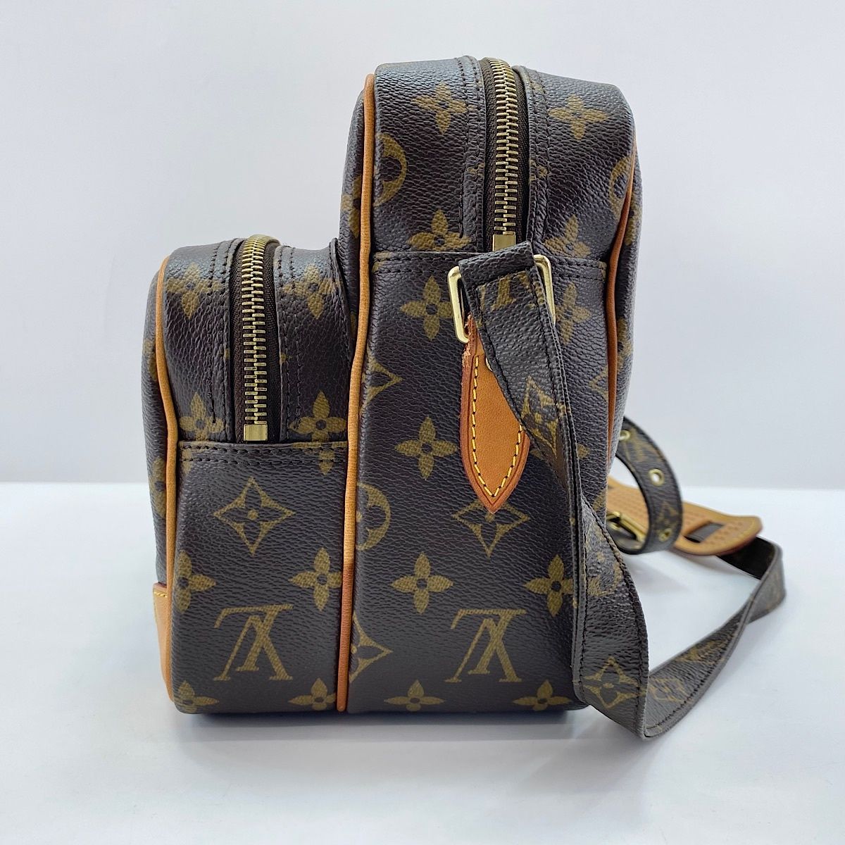 Louis Vuitton Shoulder Bag Nile — view 6