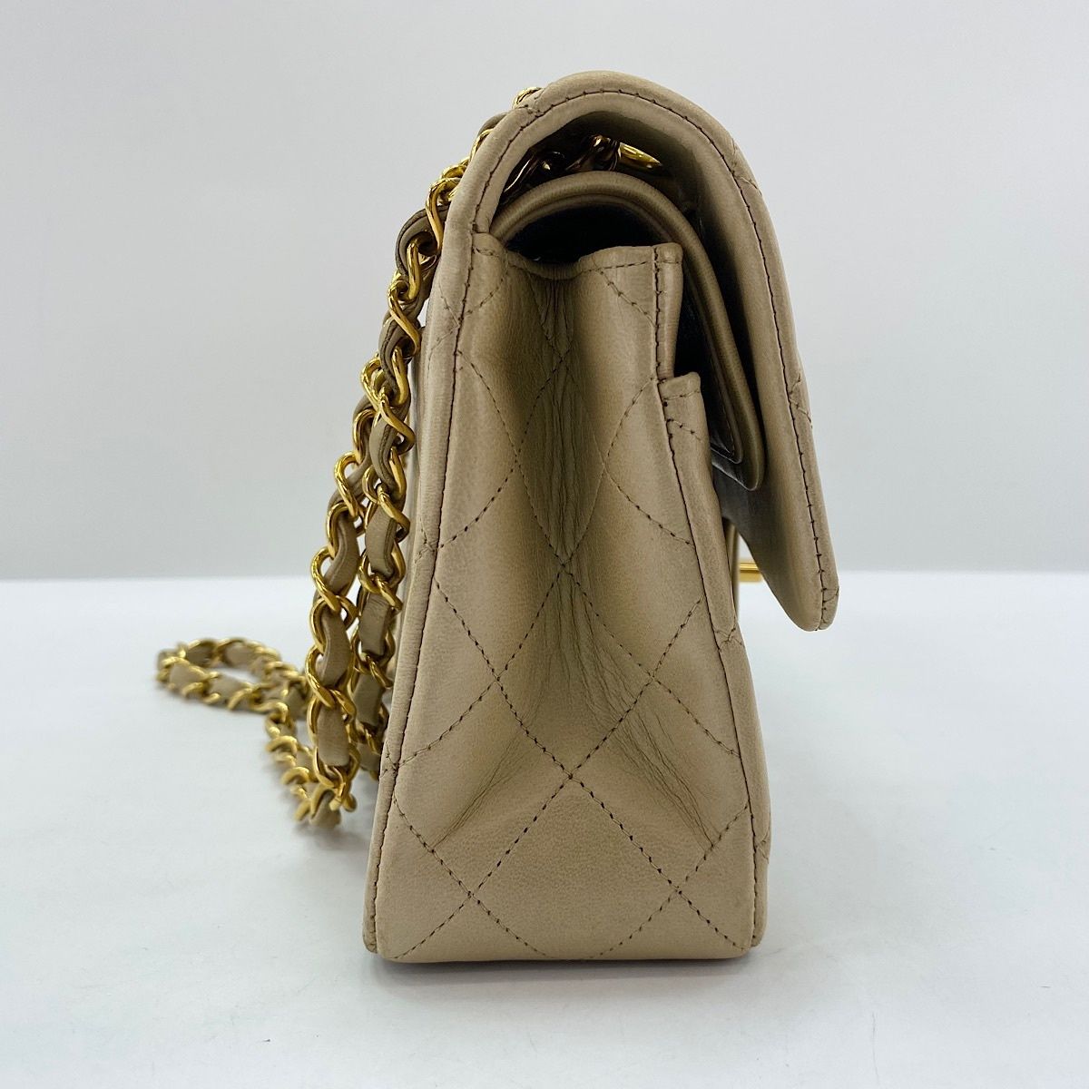 Chanel Shoulder Bag Quilted 23 — view 6