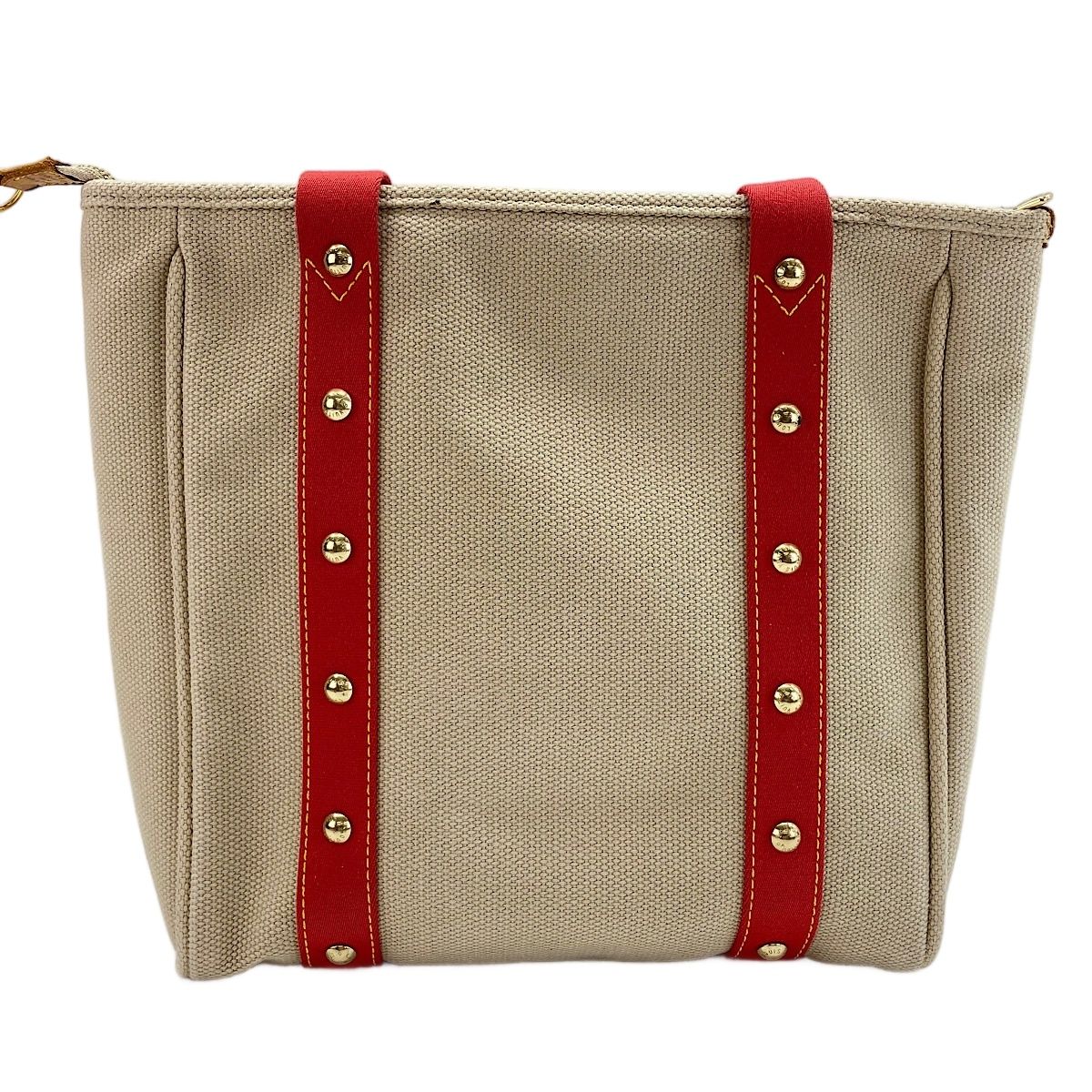 Louis Vuitton Tote Cabas MM — view 3