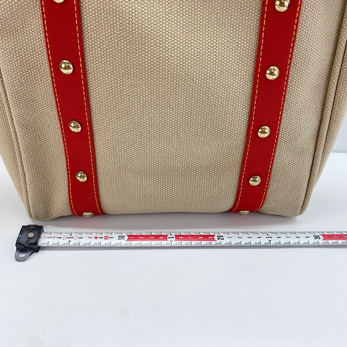 Louis Vuitton Tote Cabas MM — view 4
