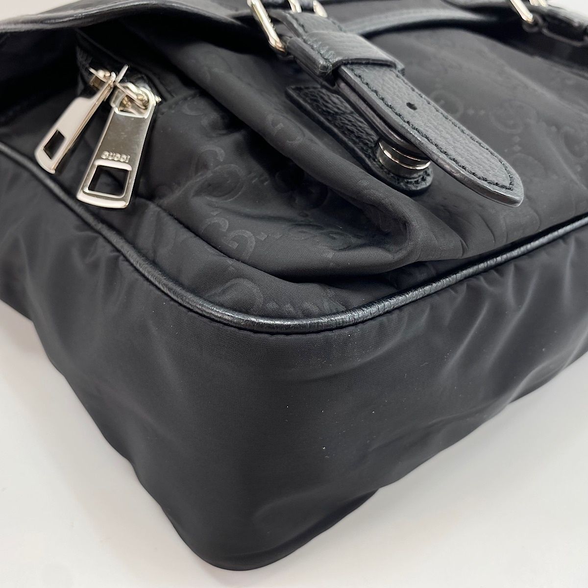 Gucci Shoulder Bag Black — view 9