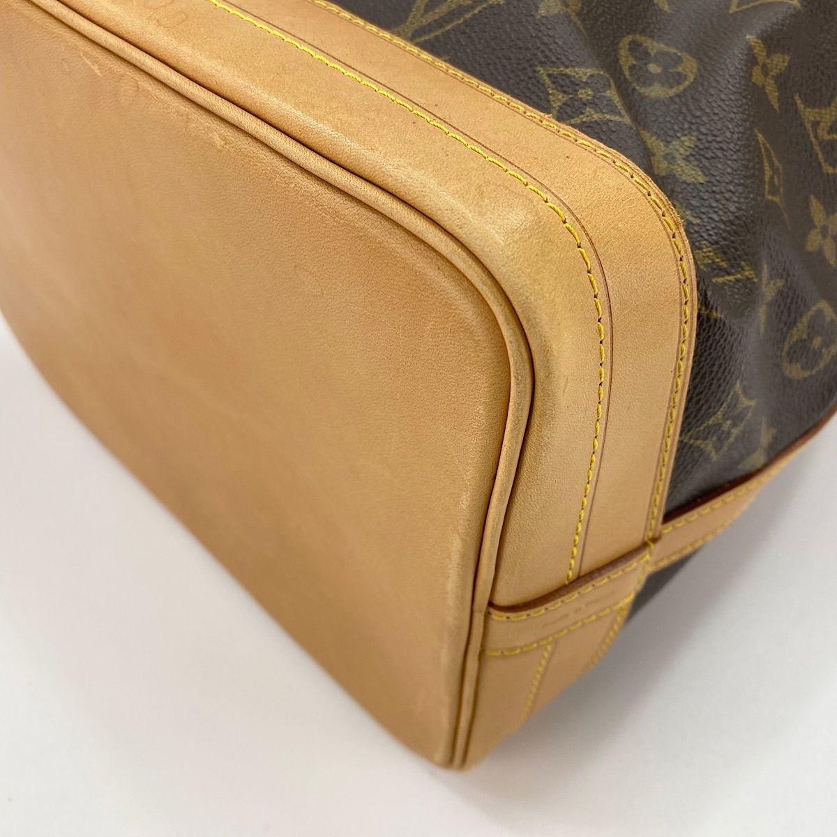 Louis Vuitton Shoulder Bag — view 8