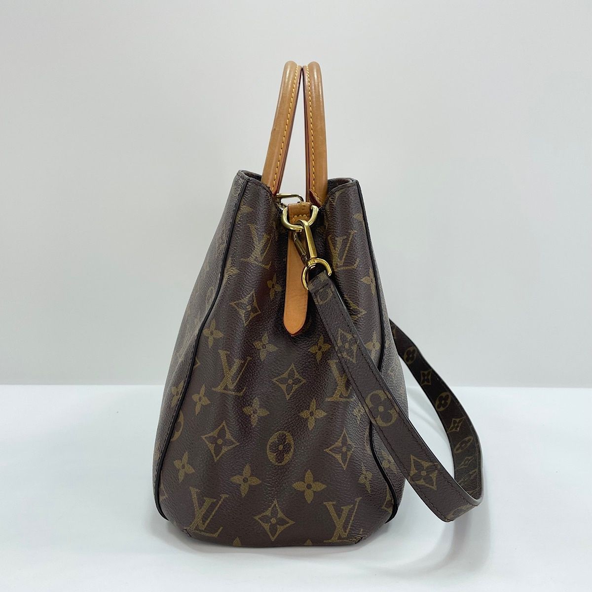 Louis Vuitton Handbag Montaigne MM — view 5