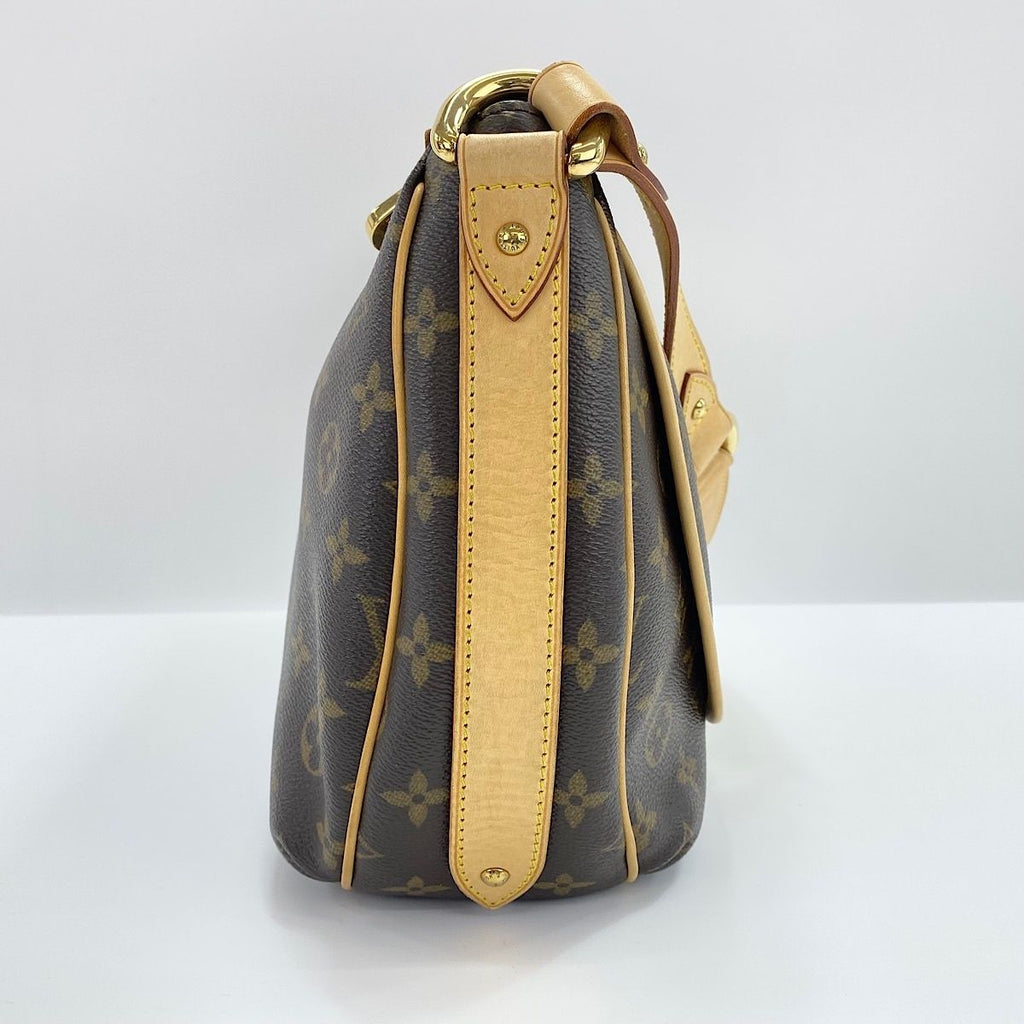 Louis Vuitton Shoulder Bag Thuraya PM — view 5
