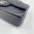 Chanel Shoulder Bag Black — view 9