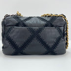 Chanel Handbag 19 Black — view 4