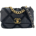 Chanel Handbag 19 Black — view 2