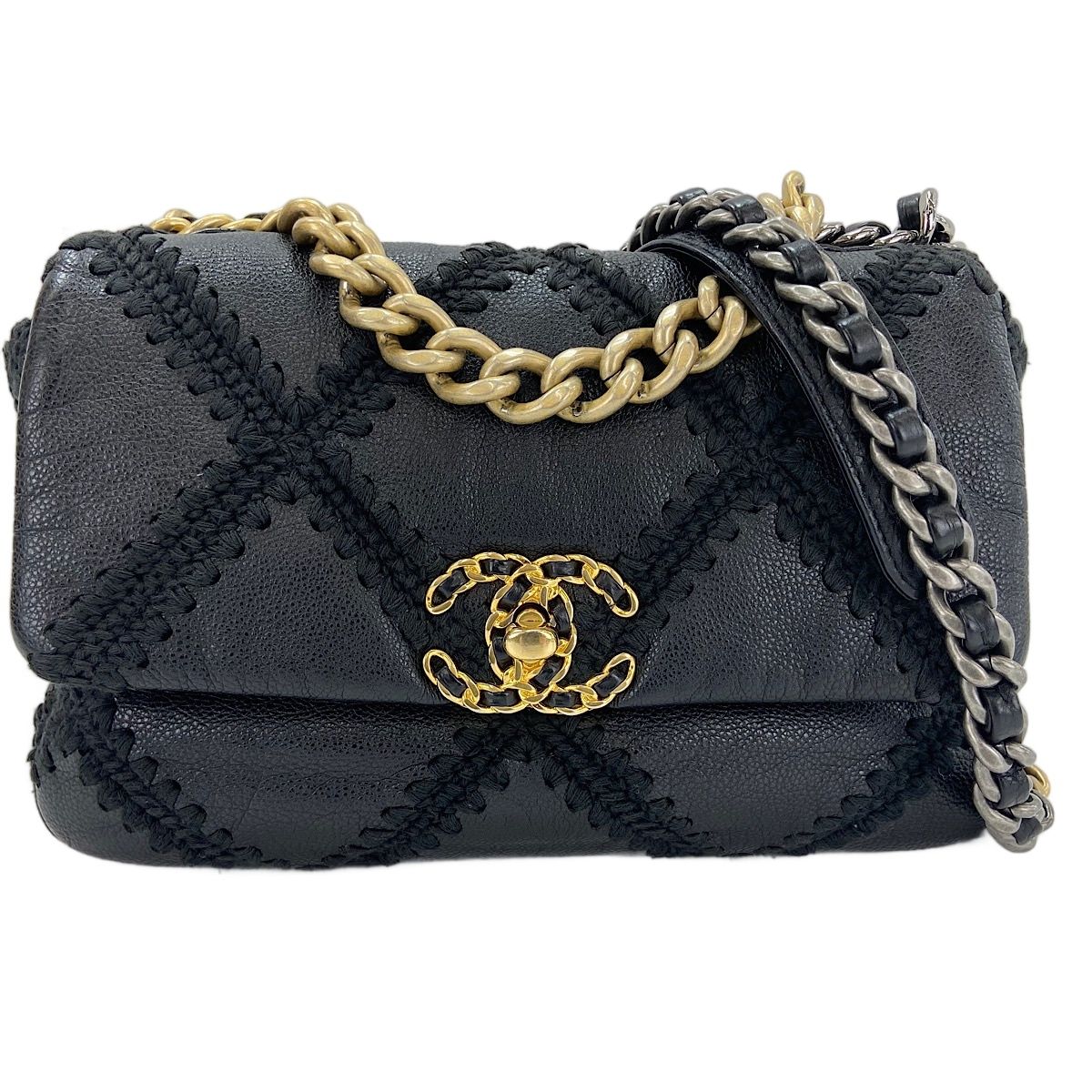 Chanel Handbag 19 Black — view 2