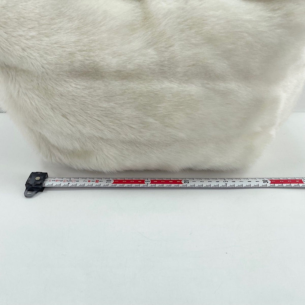 Gucci Shoulder Bag White — view 4