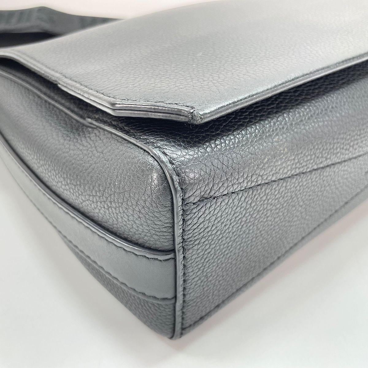 Louis Vuitton Shoulder Bag Takeoff Messenger — view 8