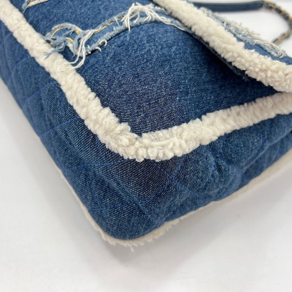 Chanel Shoulder Bag Egypt Line — view 8