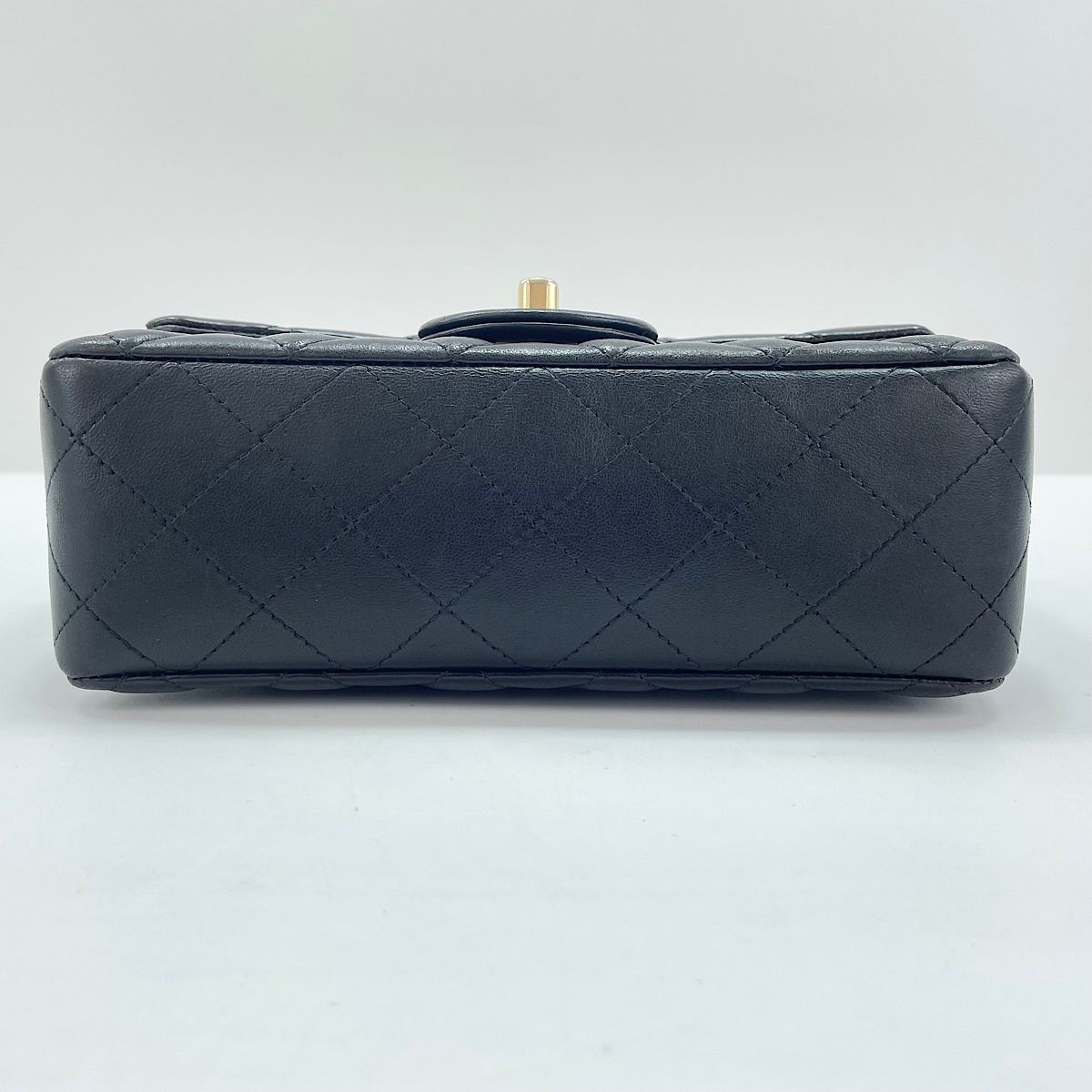 Chanel Shoulder Bag Mini Quilted — view 7