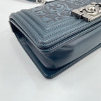 Chanel Shoulder Bag Boy Small — view 8