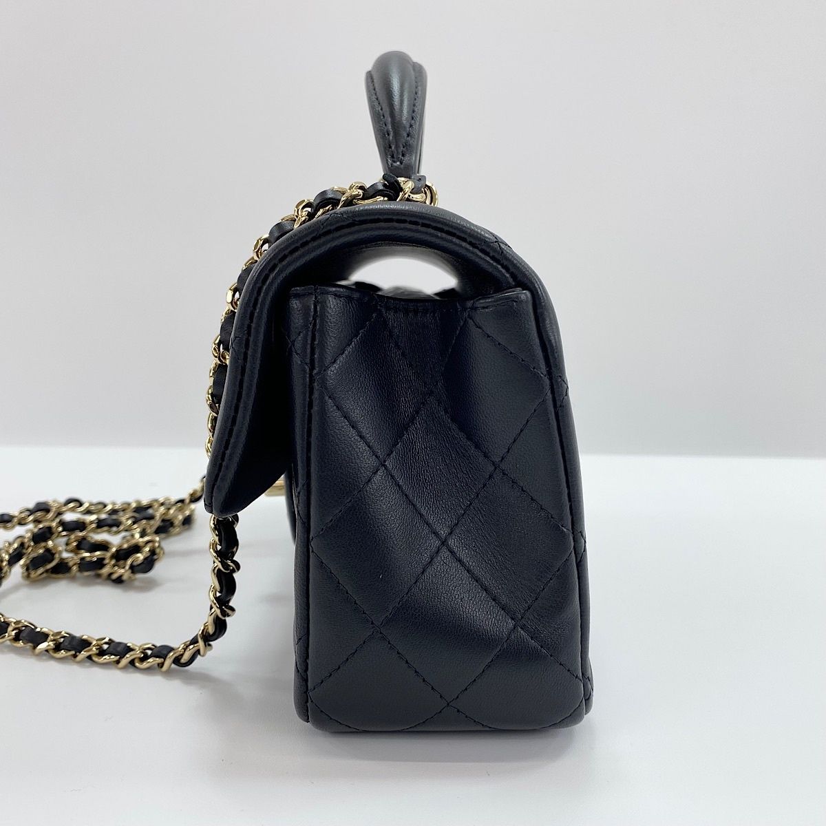 Chanel Shoulder Bag Mini Quilted — view 5