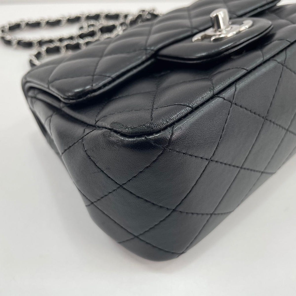 Chanel Shoulder Bag Mini Quilted — view 8