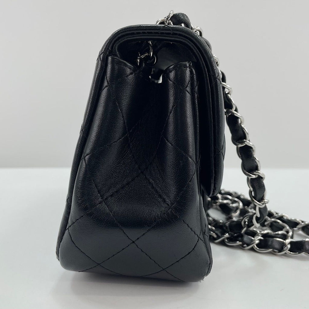 Chanel Shoulder Bag Mini Quilted — view 6
