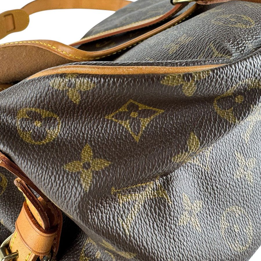 Louis Vuitton Shoulder Bag Saumur 35 — view 9