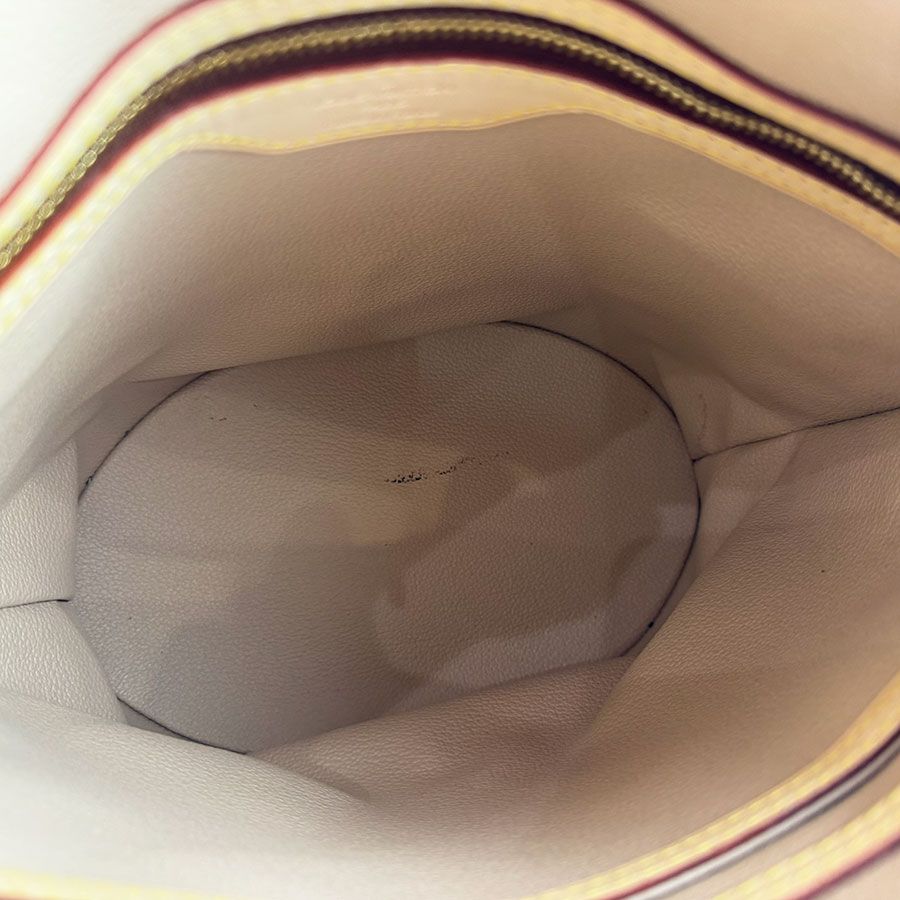 Louis Vuitton Handbag Bucket PM — view 5