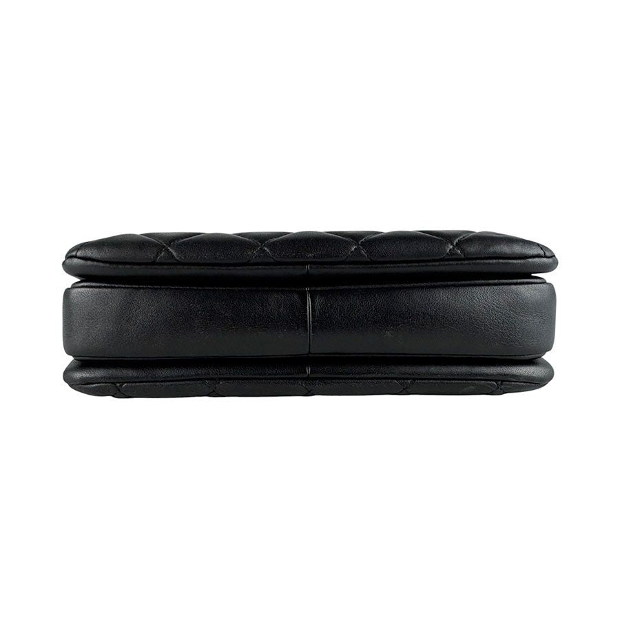 Chanel Shoulder Bag Black — view 4