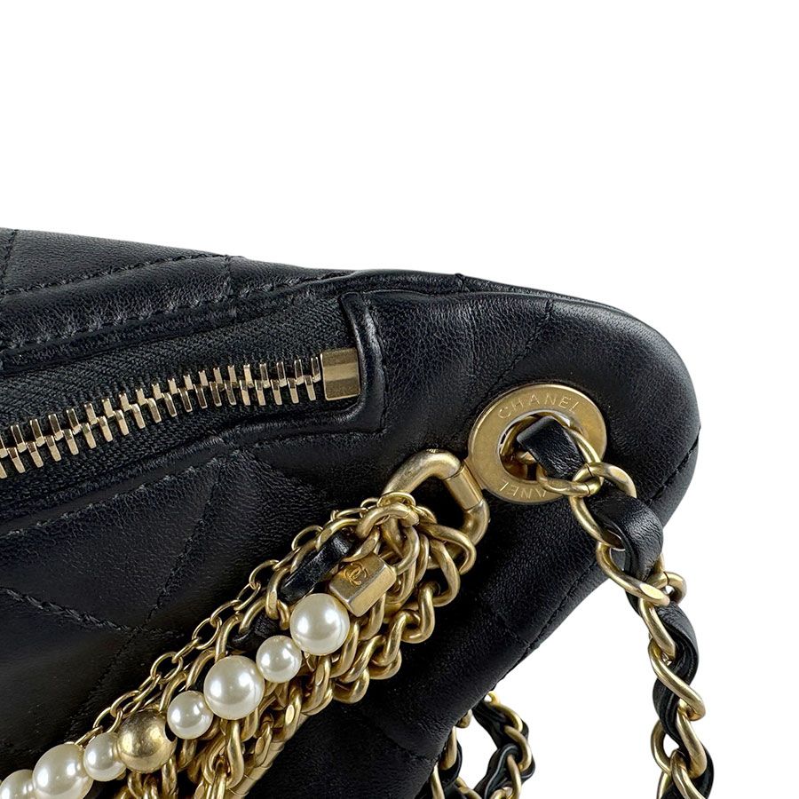Chanel Waist Bag Belt Bag Black — view 7