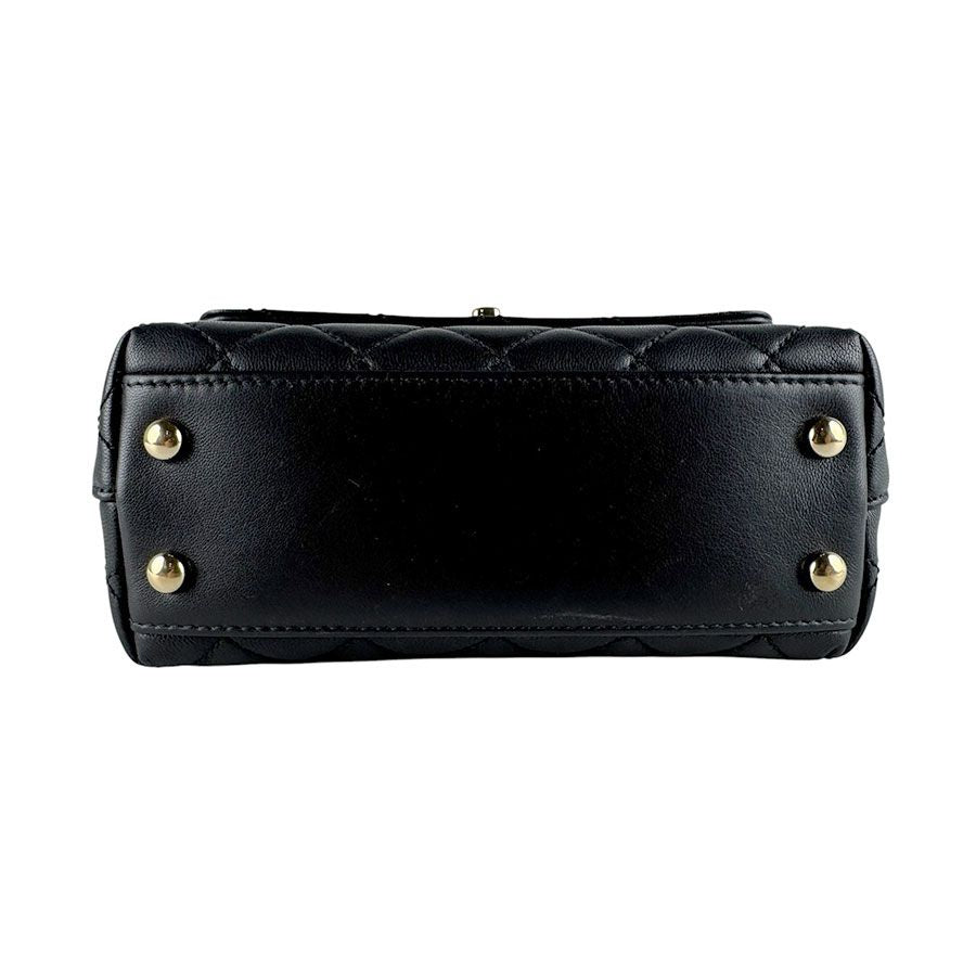 Chanel Shoulder Bag Coco Handle — view 4