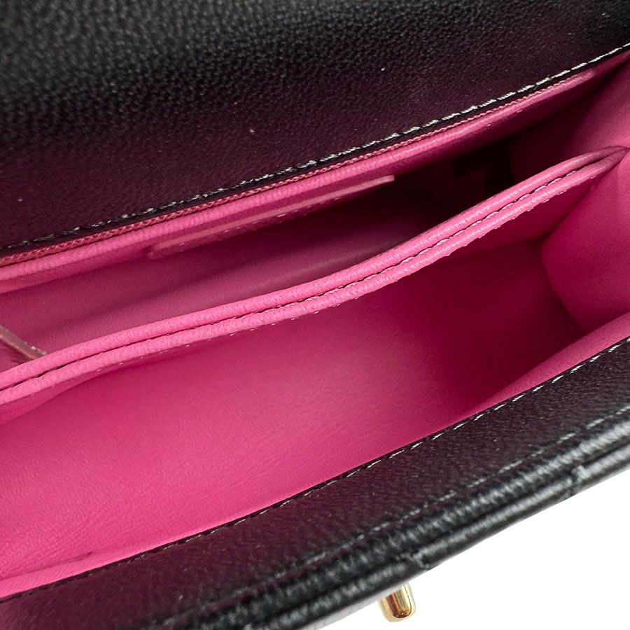 Chanel Shoulder Bag Coco Handle — view 5