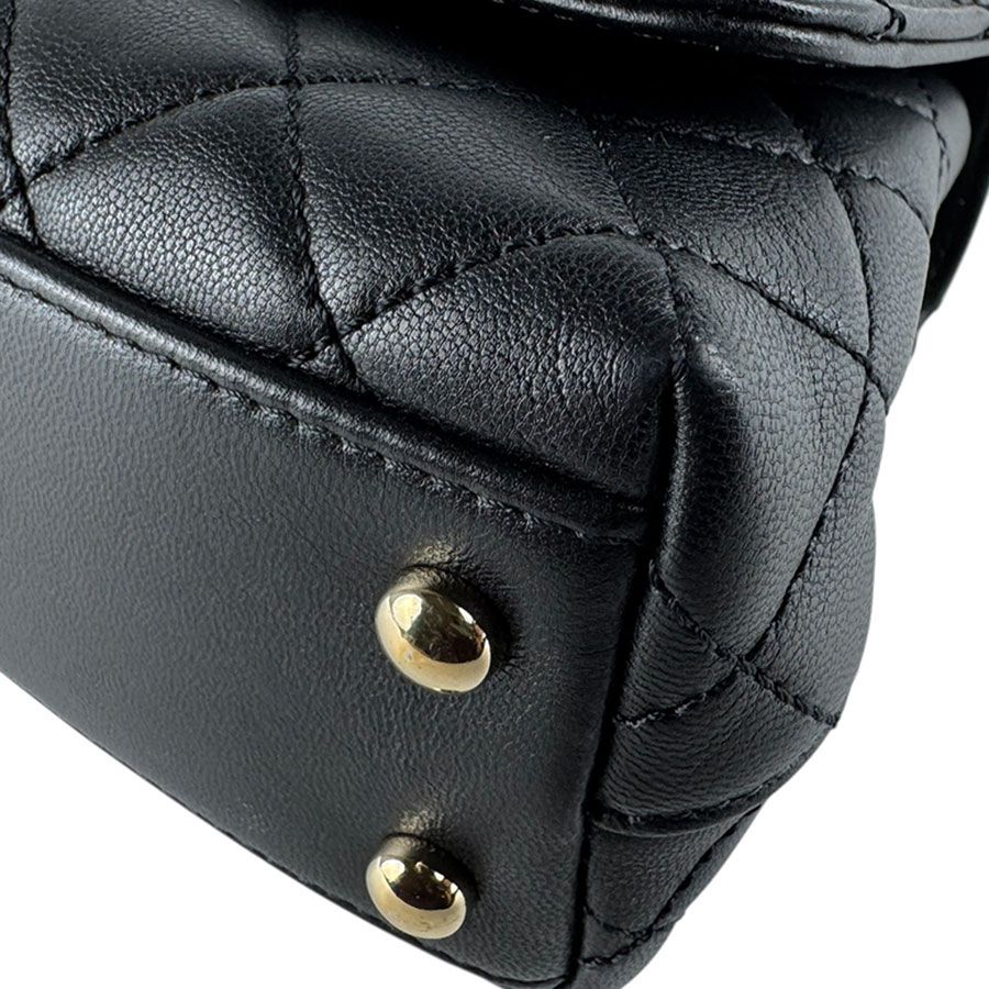 Chanel Shoulder Bag Coco Handle — view 9