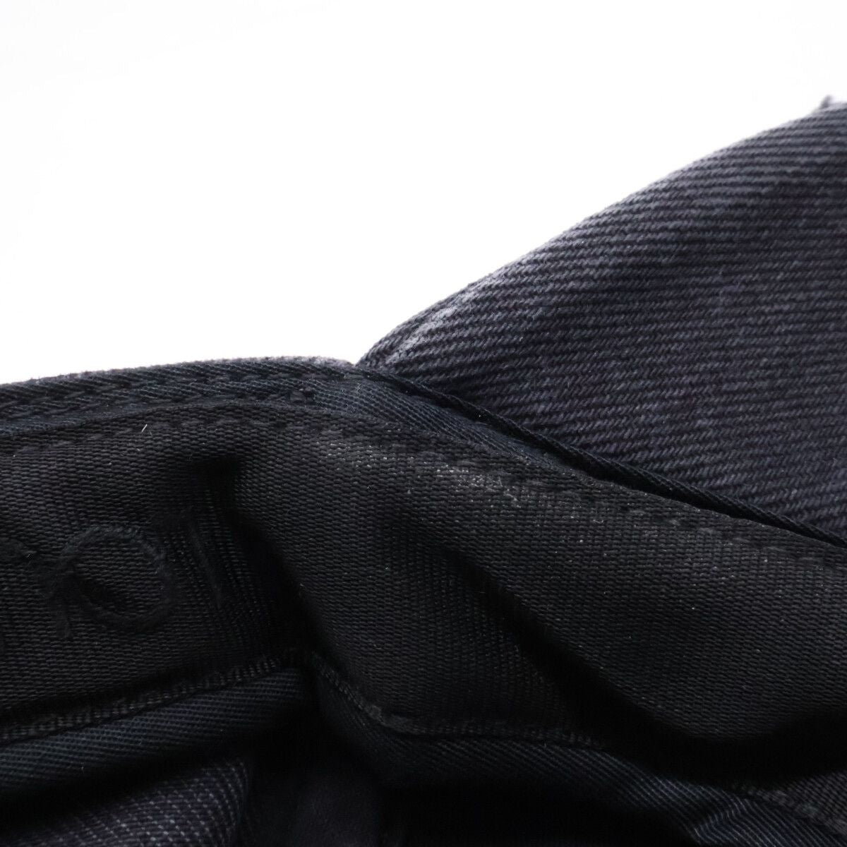 Louis Vuitton Denim Washed Cap — view 9