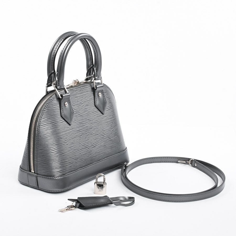 Louis Vuitton Handbag Alma BB — view 2
