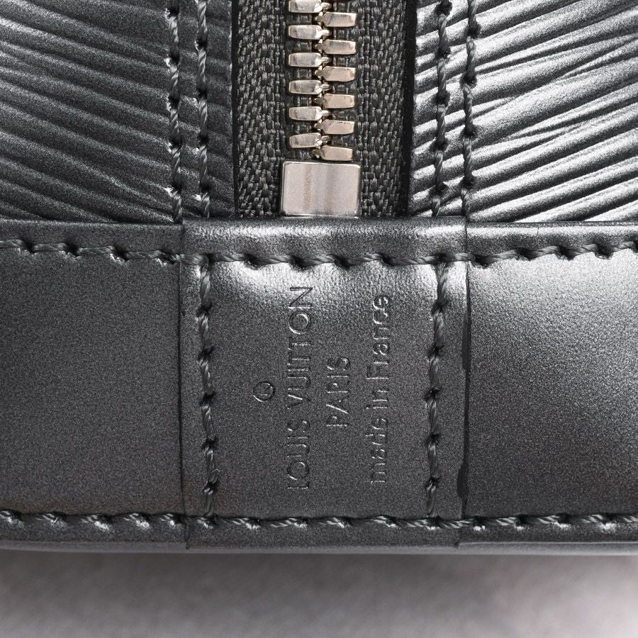 Louis Vuitton Handbag Alma BB — view 6