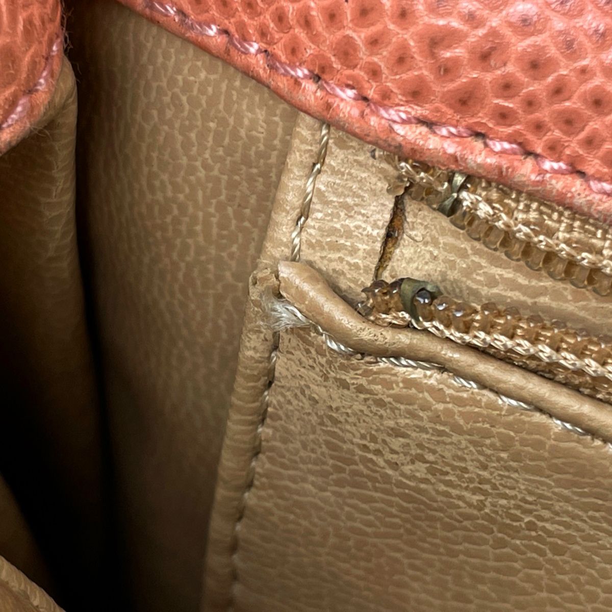 Chanel CC Logo Chain Tote Shoulder Bag Caviar Leather Salmon Pink — view 9