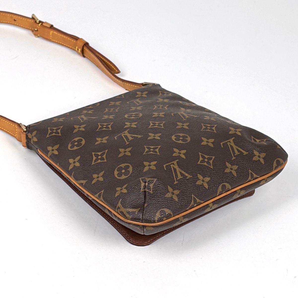 Louis Vuitton Musette Salsa Short Shoulder Bag Monogram Brown — view 2