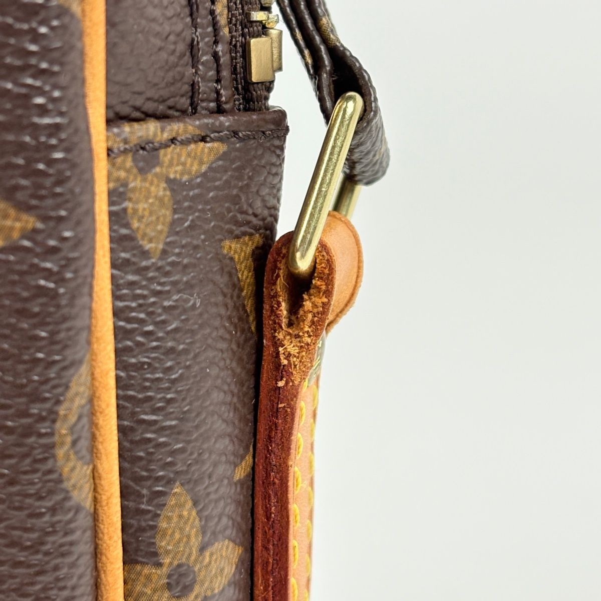 Louis Vuitton Amazon Shoulder Bag Monogram Brown — view 5