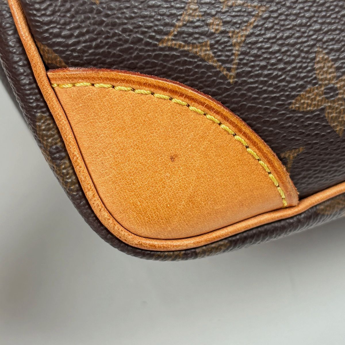 Louis Vuitton Amazon Shoulder Bag Monogram Brown — view 3
