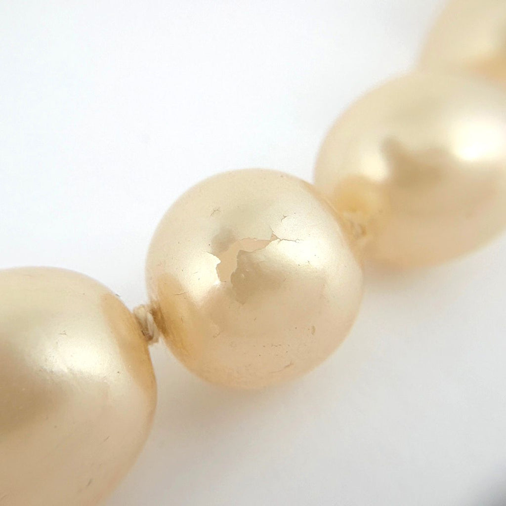 Chanel CC Logo Faux Pearl Necklace CC Mark Turnlock White Gold — view 5