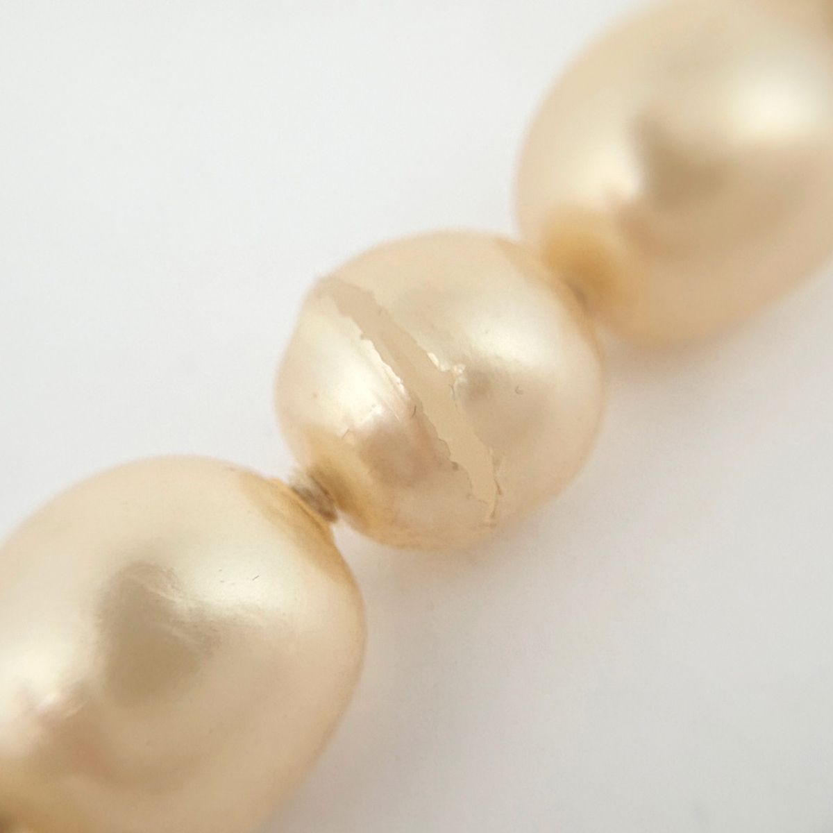 Chanel CC Logo Faux Pearl Necklace CC Mark Turnlock White Gold — view 4