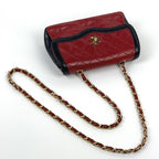 Chanel CC Logo Chain Shoulder Bag Bicolor Leather Red Black — view 9