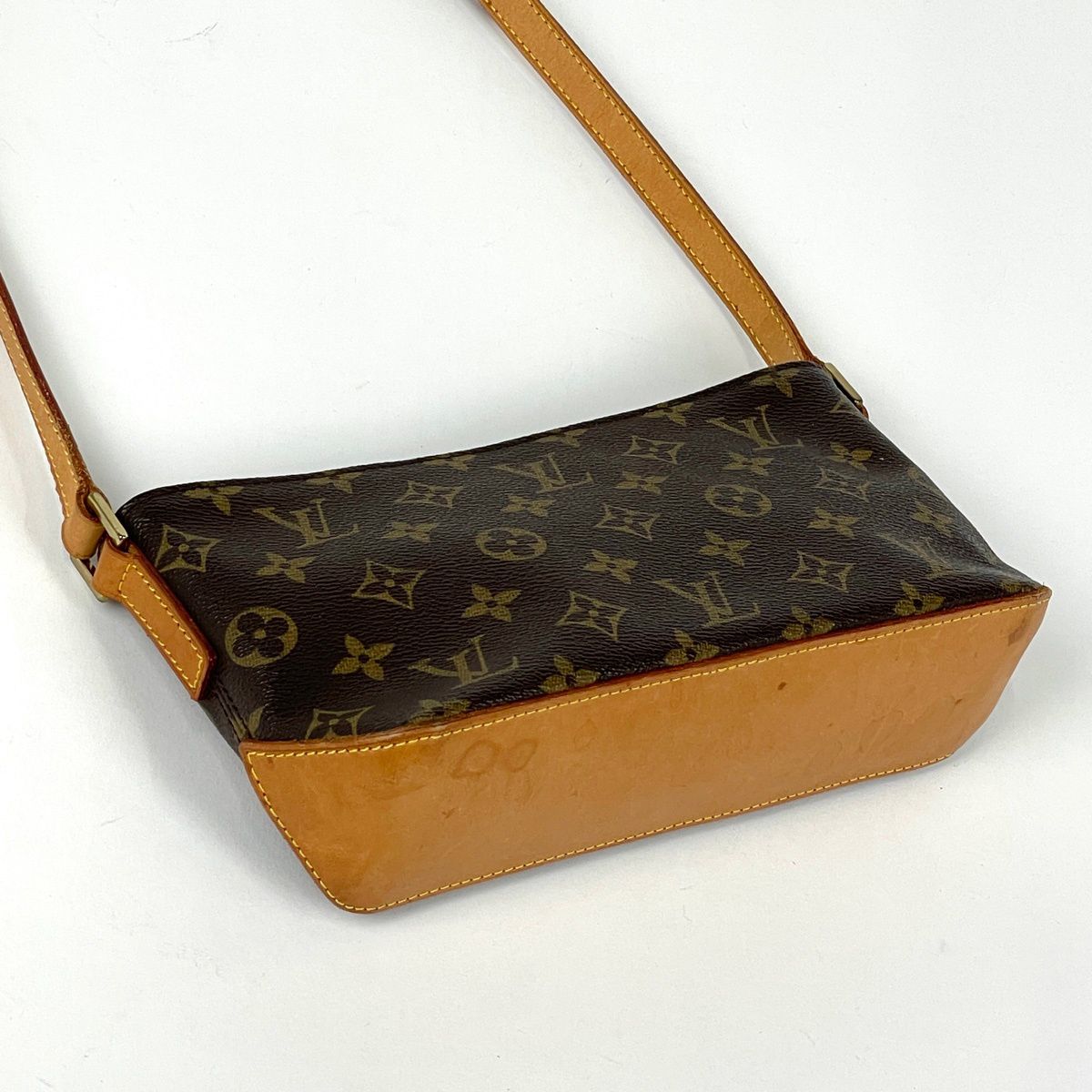 Louis Vuitton Trotteur Pochette Monogram Brown Shoulder — view 2