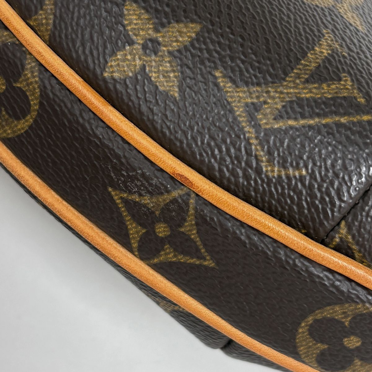 Louis Vuitton Pochette Croissant Shoulder Bag Monogram Brown — view 3