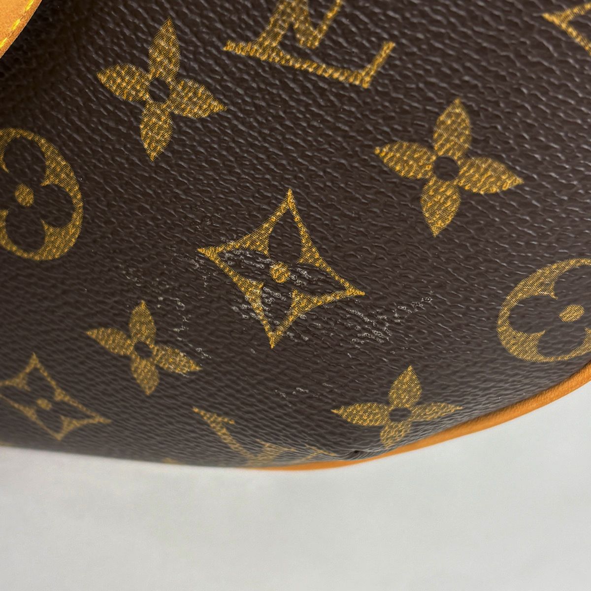 Louis Vuitton Pochette Croissant Shoulder Bag Monogram Brown — view 4