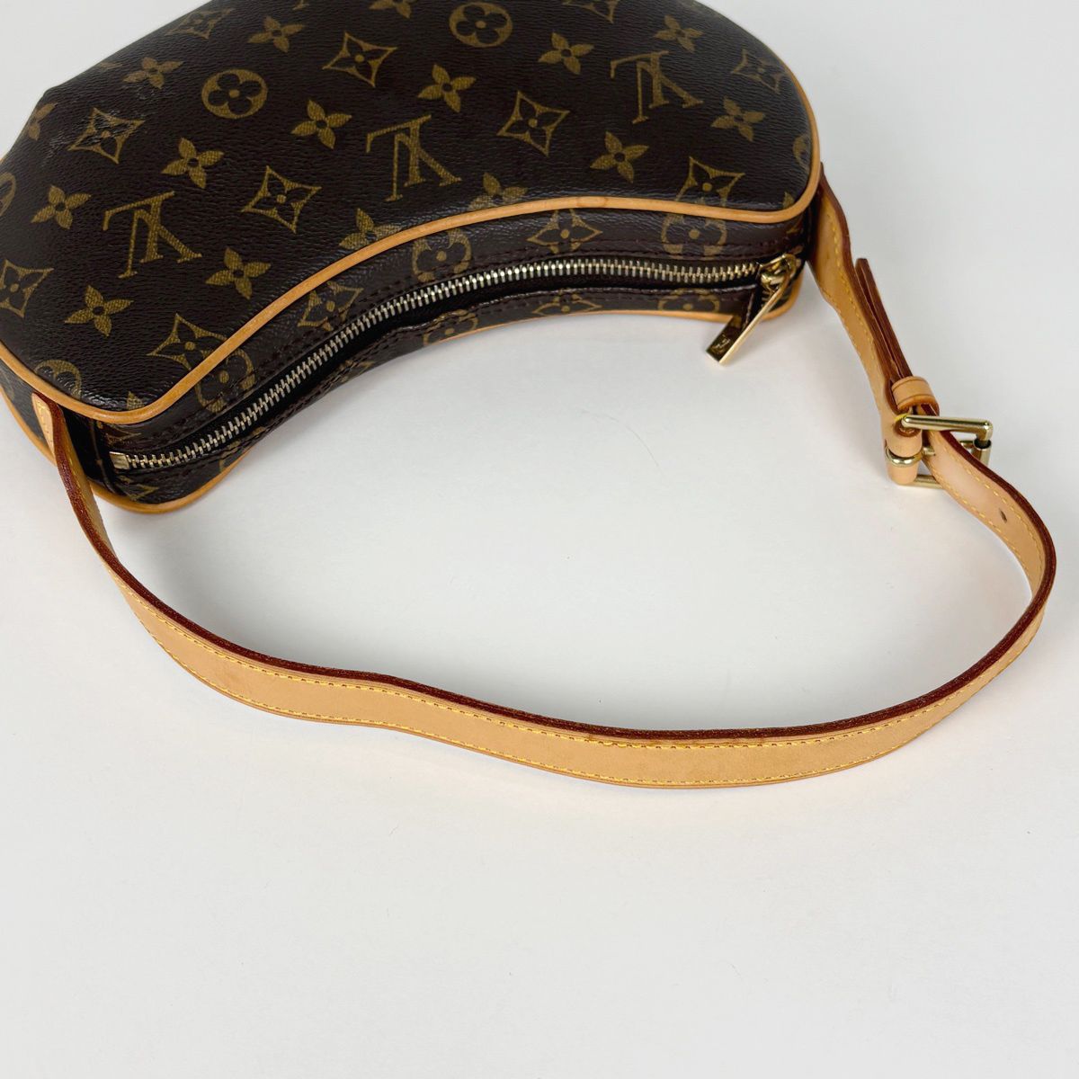 Louis Vuitton Pochette Croissant Shoulder Bag Monogram Brown — view 7