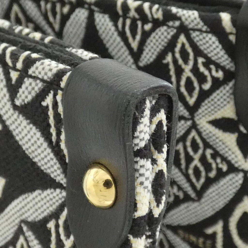 Louis Vuitton On The Go GM — view 4