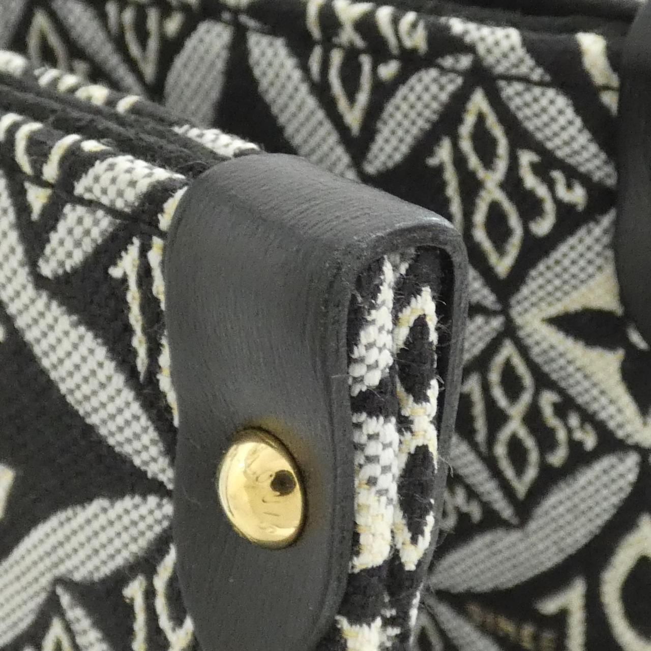 Louis Vuitton On The Go GM — view 4