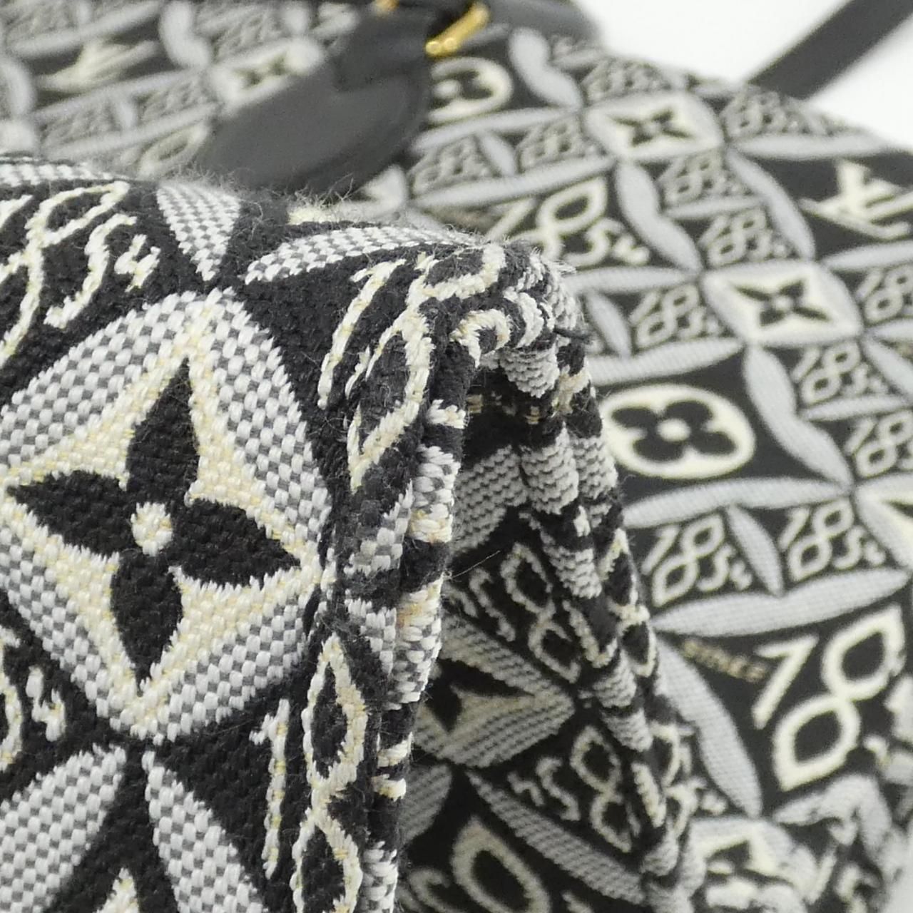 Louis Vuitton On The Go GM — view 2