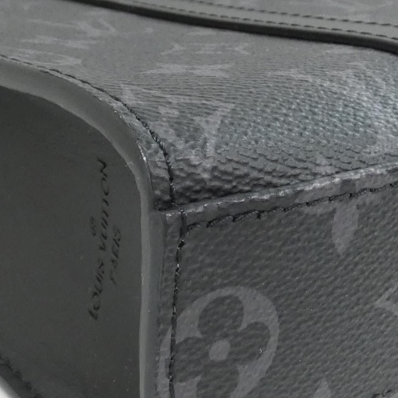Louis Vuitton Monogram Eclipse Sac Plat Cross — view 3