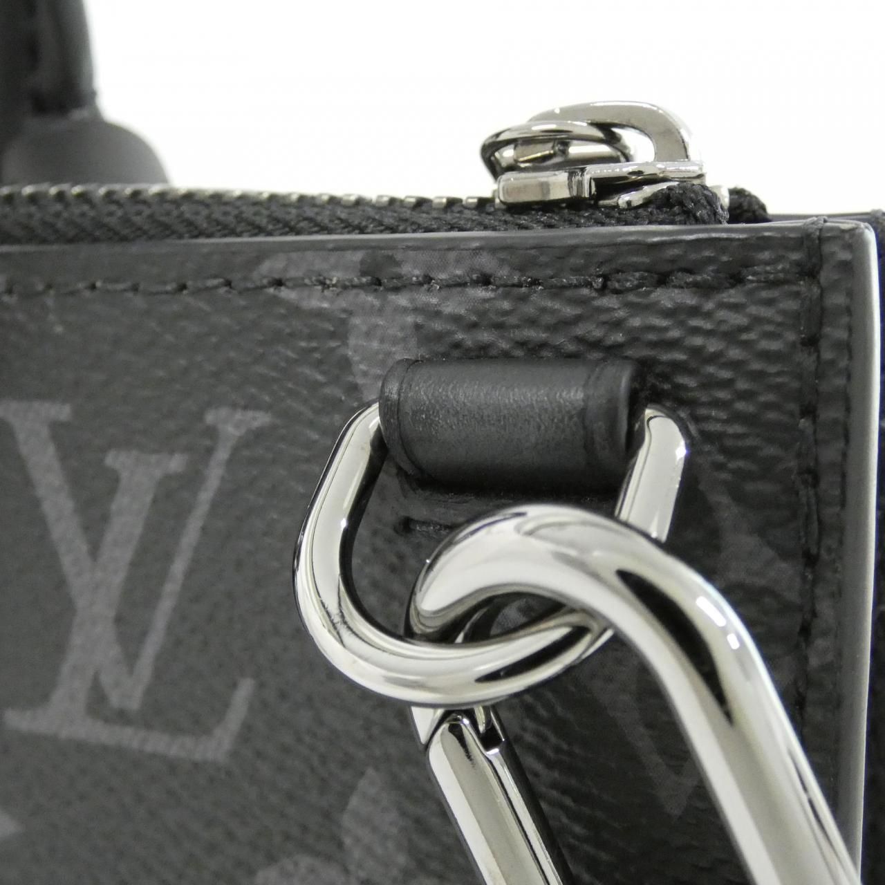 Louis Vuitton Monogram Eclipse Sac Plat Cross — view 7