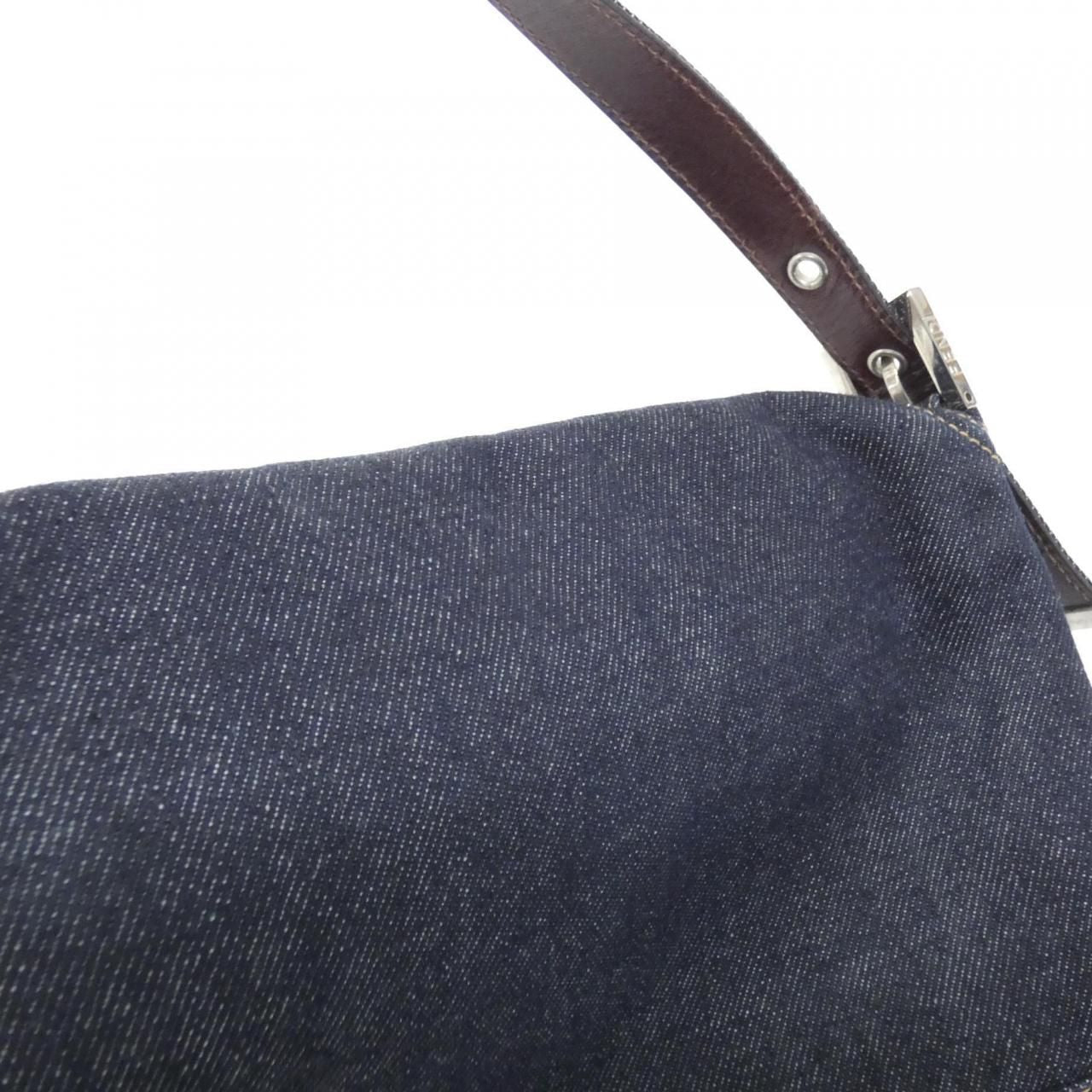 Fendi Vintage Baguette Shoulder — view 4