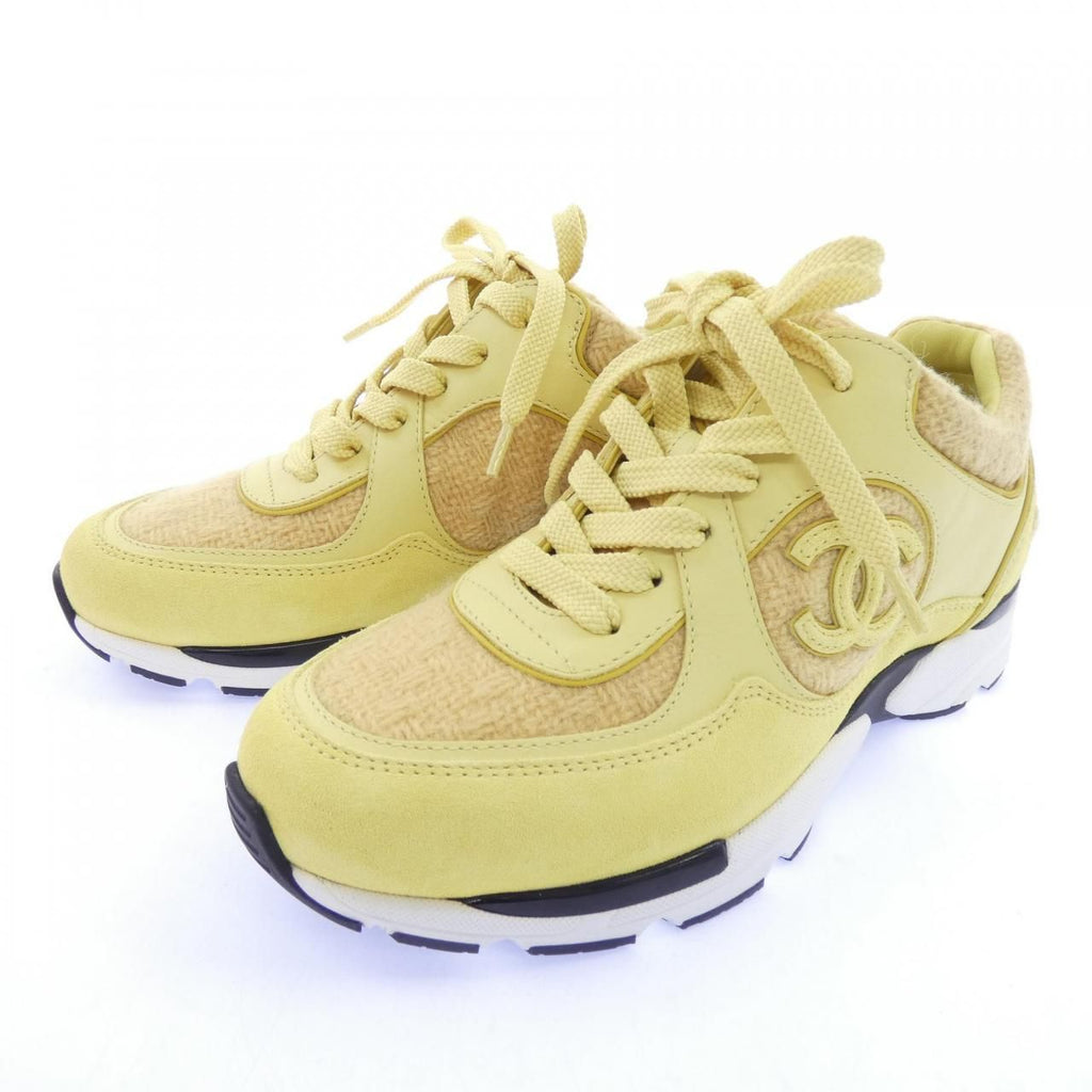 Chanel Sneakers Yellow — view 3