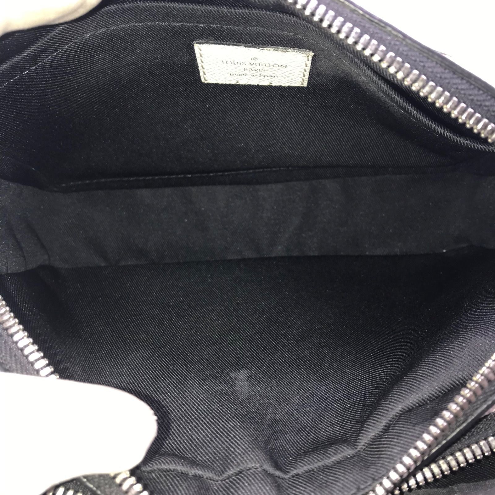 Louis Vuitton Taigarama Alpha Messenger Shoulder Bag Price Negotiation Welcome — view 5