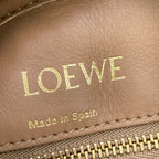 Loewe Handbag Amazona 19 Square Mink — view 9